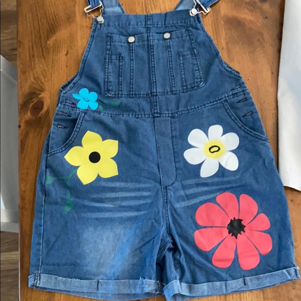 Woman’s/ teen jean shorts